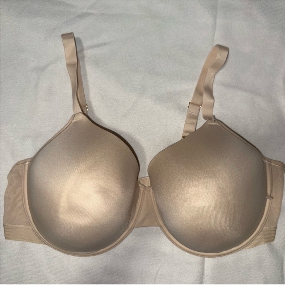 New never worn intimates bra size 44F (3D)